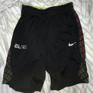 Nike Elite women’s basketball shorts